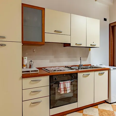 Historic Center View-2 Minutes From Arena & Juliet's House- Mazzini Palace Apartamento Verona