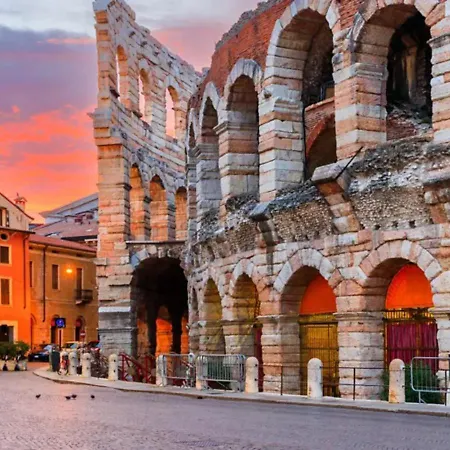 Historic Center View-2 Minutes From Arena & Juliet's House- Mazzini Palace * Verona
